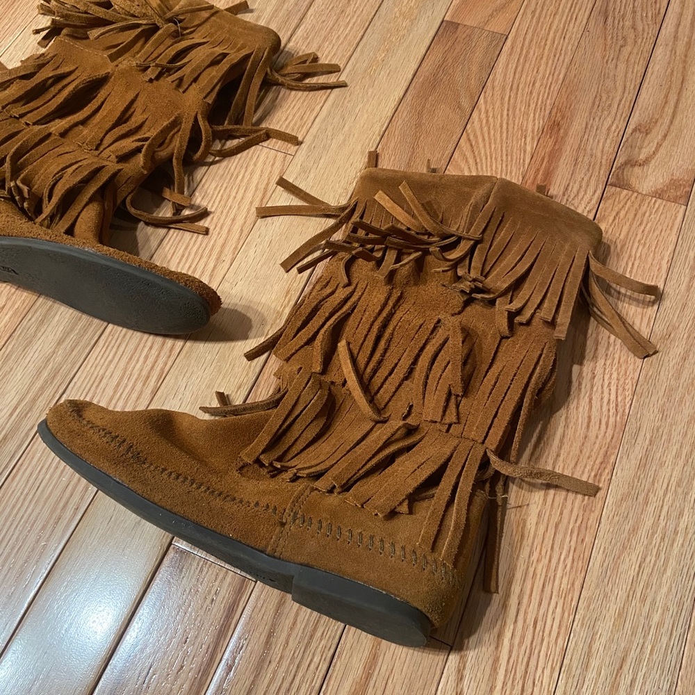 Minnetonka Moccasins 3-Layer Fringe Boots - Picture 6 of 6